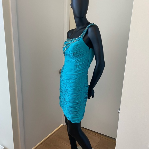 One-shoulder Turquoise short dress - Picture 7 of 7